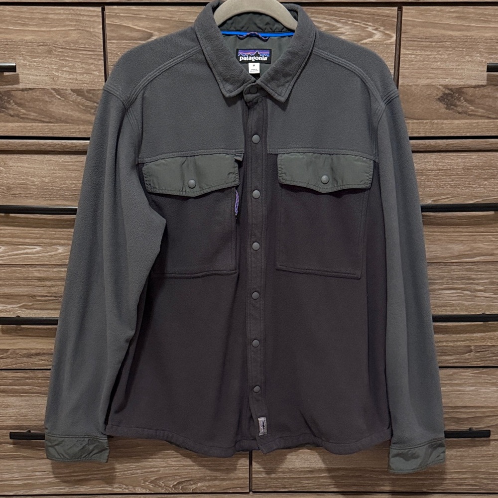 Patagonia Long-Sleeved Early Rise Snap Shirt Size Medium Ink Black/Grey